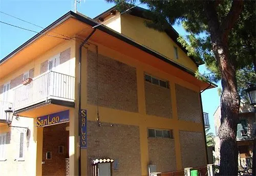 מלון San Leo *